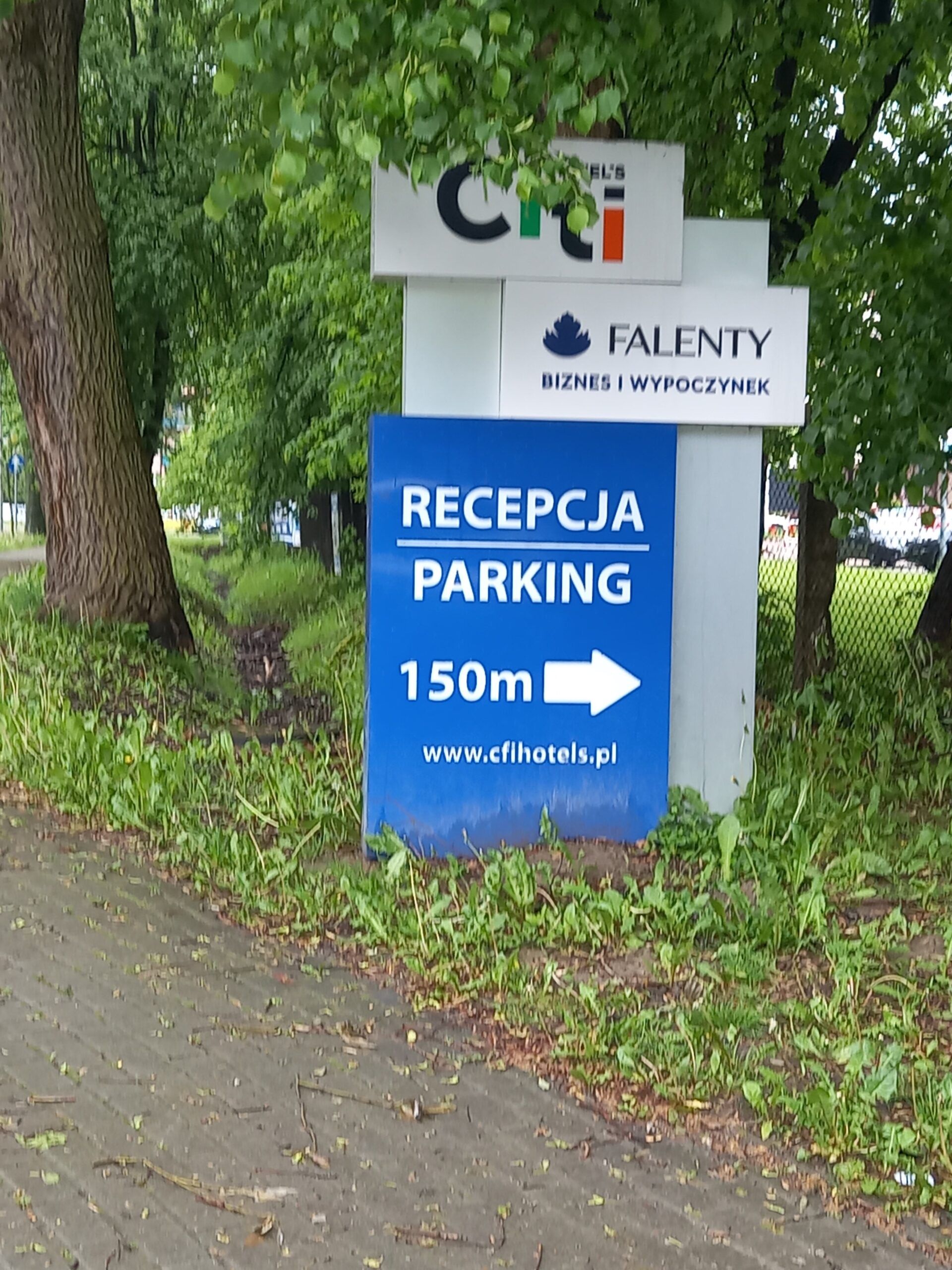 Tablica informacja hotelu